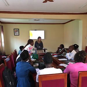 Teaching physicians and midwives in Budaka